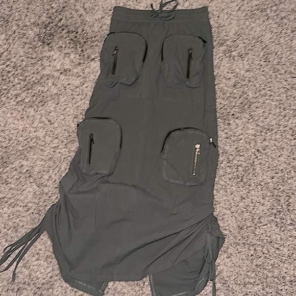 Army green cargo long utility maxi skirt with pockets - Picture 7 of 8